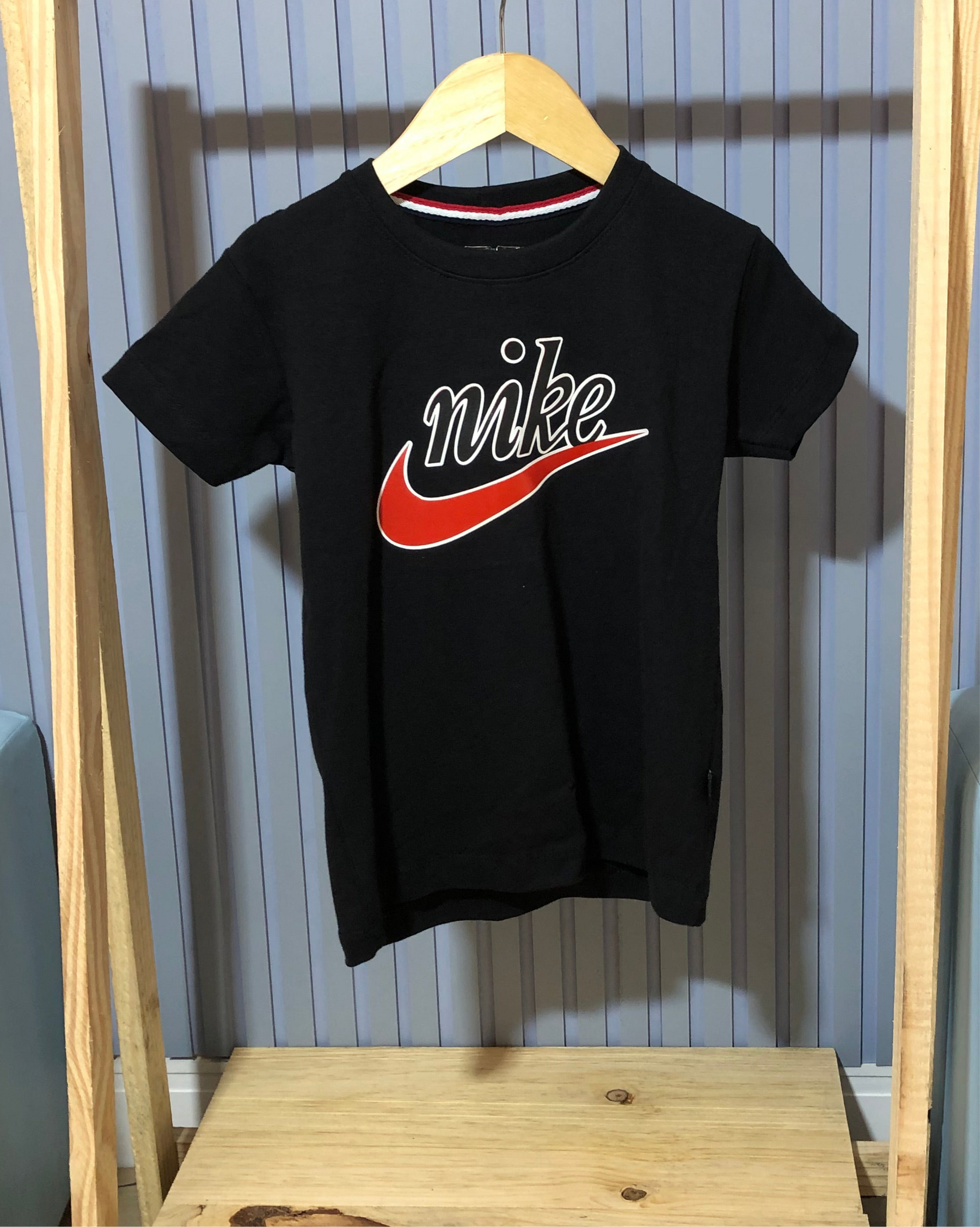 Camiseta NK Tamanho 4 - Última Peça