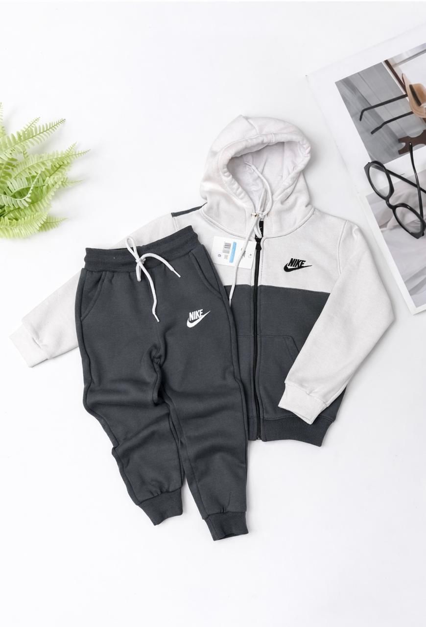 Conjunto Moletom NK Infantil - Última peça