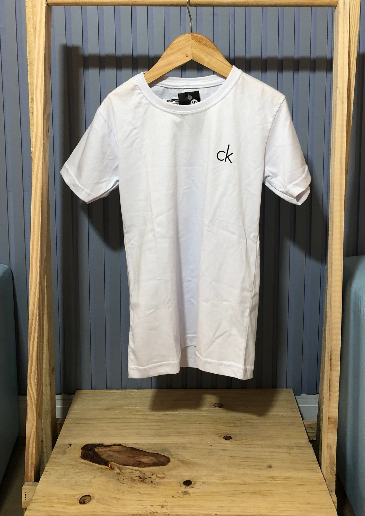 Camiseta CK Tamanho 10 - Última Peça