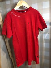 Camiseta TH Tamanho 16 - Última Peça