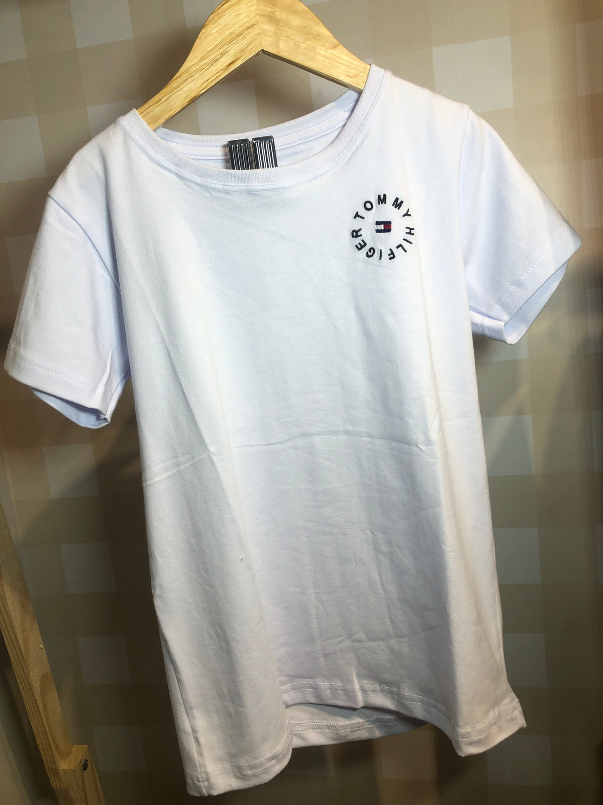 Camiseta TH Tamanho 10 - Última peça