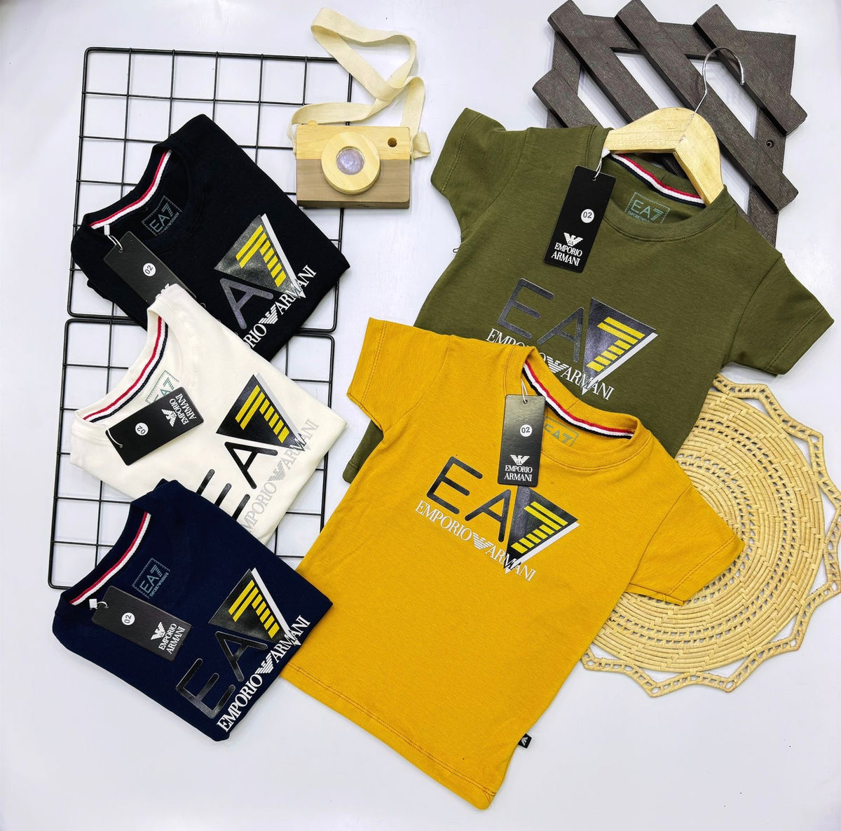 Camiseta EA7 Tamanho 6 - Última Peça