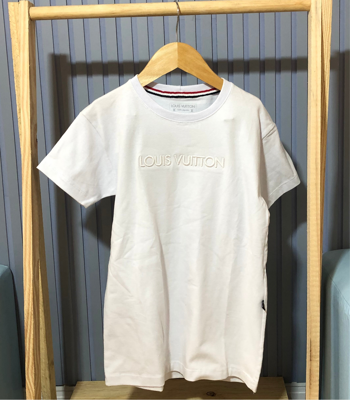 Camiseta LV Tamanho 10 - Última Peça